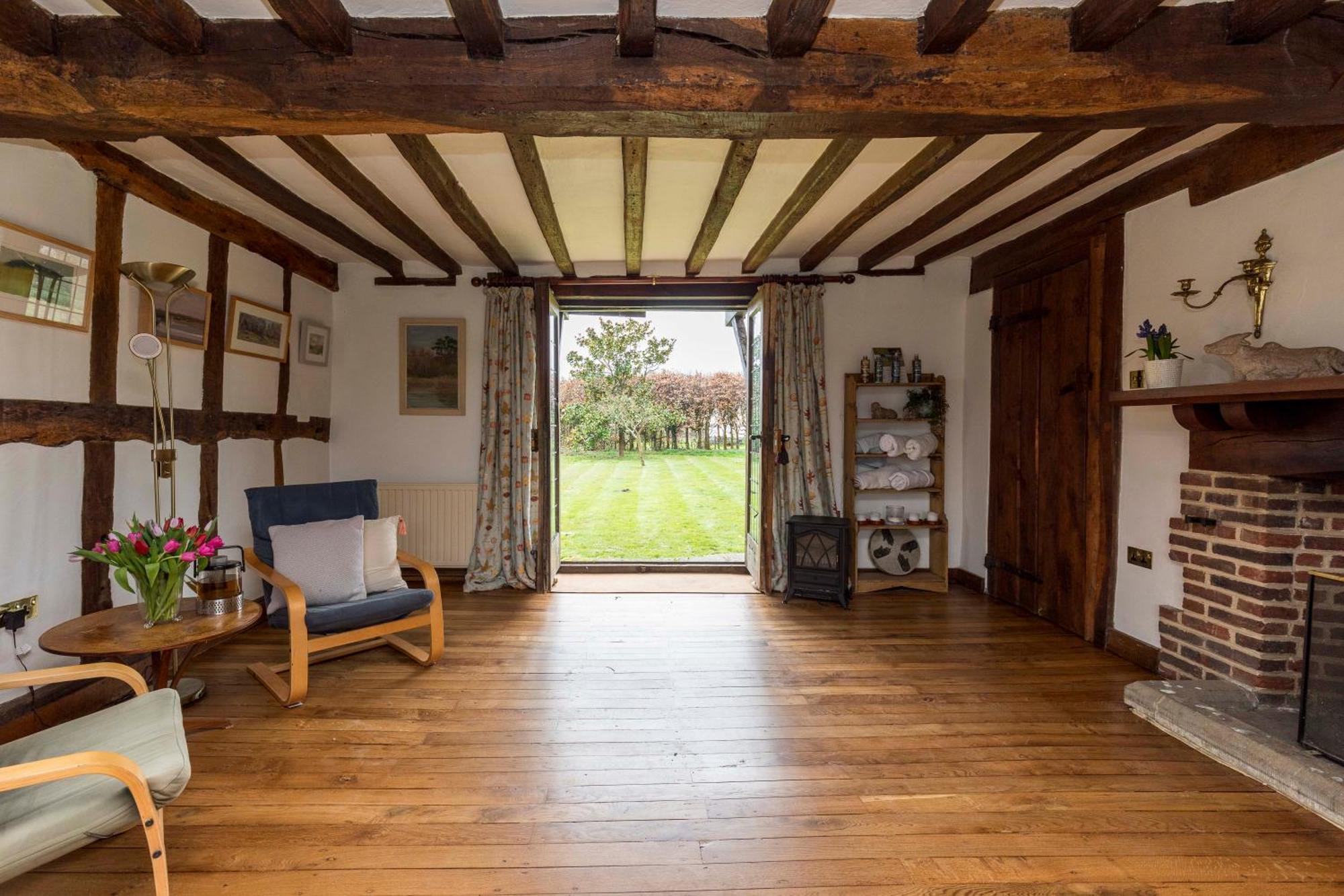 Well-equipped At Westerlands Farm Apartment Graffham