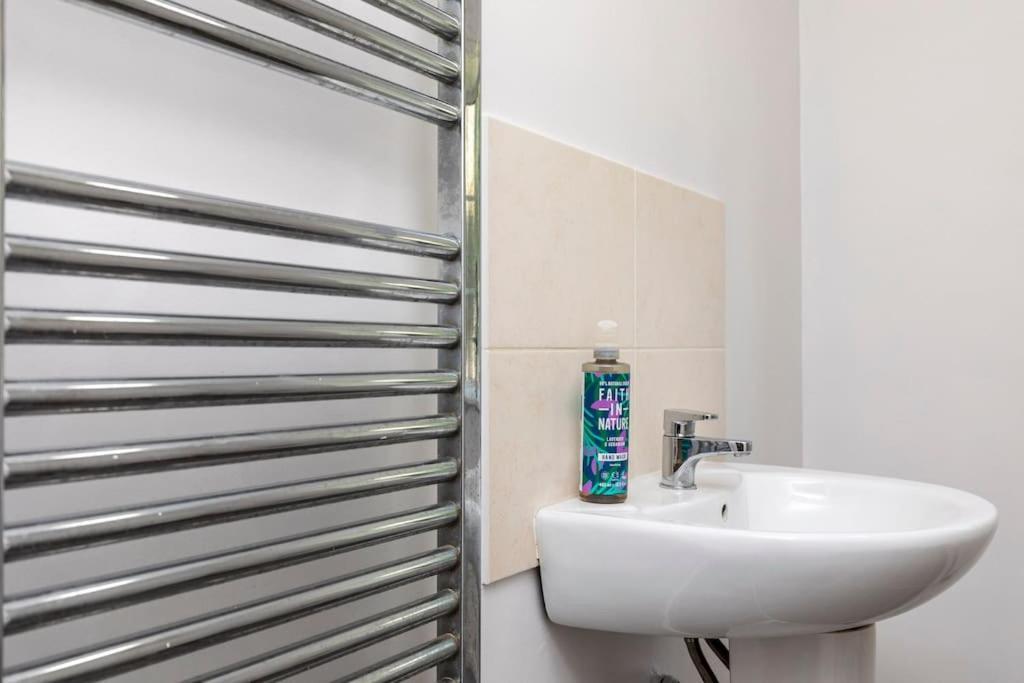 Well-equipped At Westerlands Farm Apartment